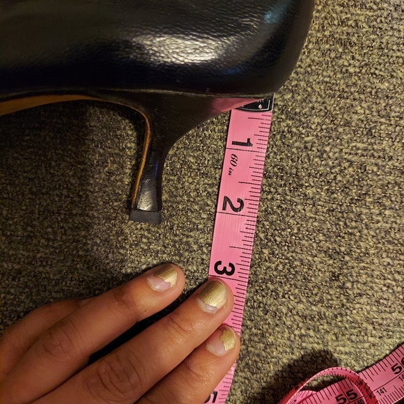 Manolo Blahnik - Picture 3 of 13